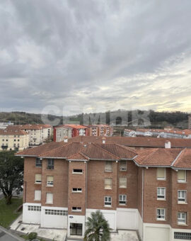 En el corazón de Martutene. Vendemos piso exterior y soleado