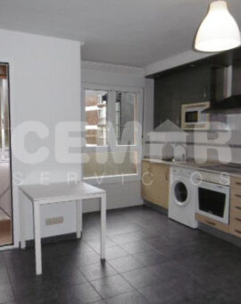 Vivienda con magníficas vistas. Con inquilinos y solo para Inversores