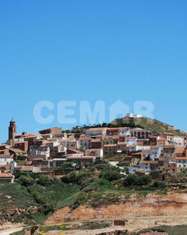 Casa de pueblo en correcto estado y para entrar a vivir. ¡Disponible!!