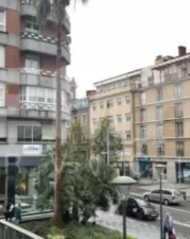 Luminosas y amplias Oficinas muy centricas y bien comunicadas Luminosas y amplias Oficinas muy centricas y bien comunicadas