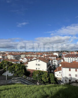 Duplex-Casa adosada con Jardín en La Marina de Hondarribia Duplex-Casa adosada con Jardín en La Marina de Hondarribia